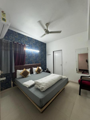Shivanshika Guest House